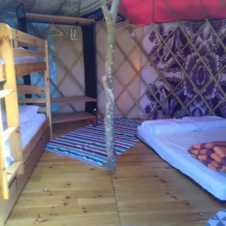 Tentes Bohemes Dans Un Ecolieu Avec Piscine Hors-sol * Peault