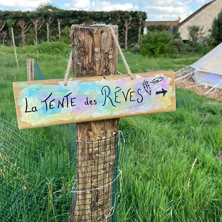 Luxury tent Tentes Bohemes Dans Un Ecolieu Avec Piscine Hors-sol