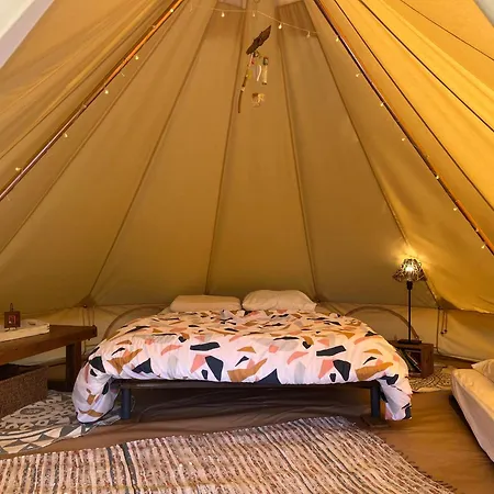 Luxury tent Tentes Bohemes Dans Un Ecolieu Avec Piscine Hors-sol Peault