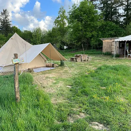 Tentes Bohemes Dans Un Ecolieu Avec Piscine Hors-sol Luxury tent Peault