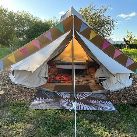 Luxury tent Tentes Bohemes Dans Un Ecolieu Avec Piscine Hors-sol *