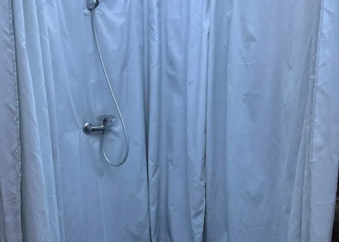 Tentes Bohemes Dans Un Ecolieu Avec Piscine Hors-sol Οργανωμένο κάμπινγκ