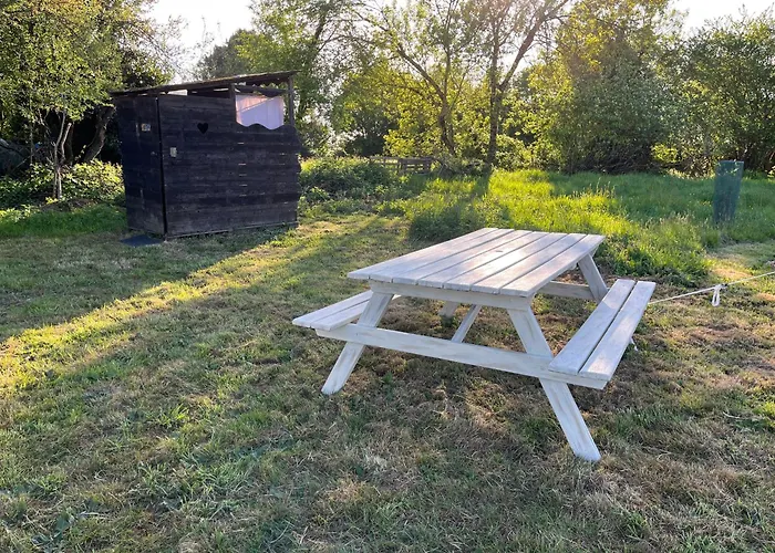 Tentes Bohemes Dans Un Ecolieu Avec Piscine Hors-sol * Peault