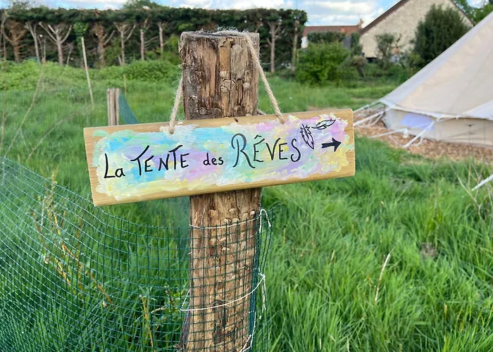 Роскошный шатер Tentes Bohemes Dans Un Ecolieu Avec Piscine Hors-sol