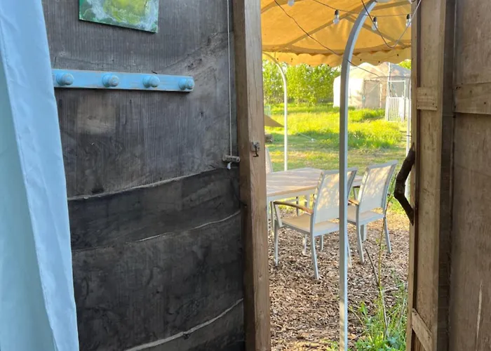 Tentes Bohemes Dans Un Ecolieu Avec Piscine Hors-sol * Peault